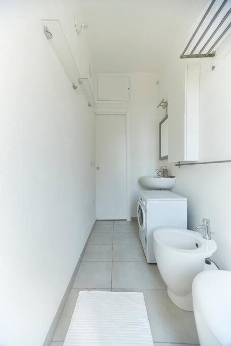 Incantevole Mono Sul Naviglio Apartment Milan Bagian luar foto